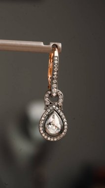 Özel Anlar İçin Özel Yapım Altın ve Elmas Mücevherler