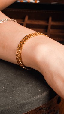 Parlak Elmaslı Görkemli Altın Mücevherler