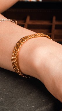 Parlak Elmaslı Görkemli Altın Mücevherler