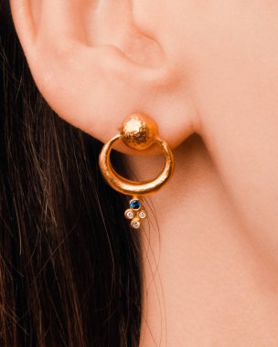 Parlak Elmaslı Görkemli Altın Mücevherler