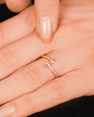 Renkli Taşlı Eşsiz Altın ve Elmas Mücevherler