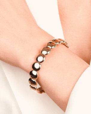 Renkli Taşlı Eşsiz Altın ve Elmas Mücevherler