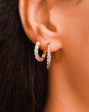 Renkli Taşlı Eşsiz Altın ve Elmas Mücevherler