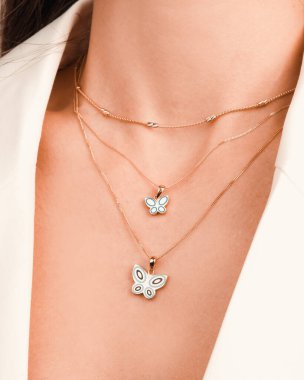 Zarif El yapımı Altın ve Elmas Mücevherler