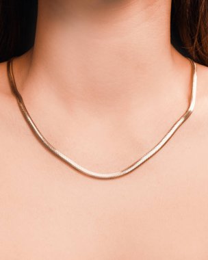 Zarif El yapımı Altın ve Elmas Mücevherler