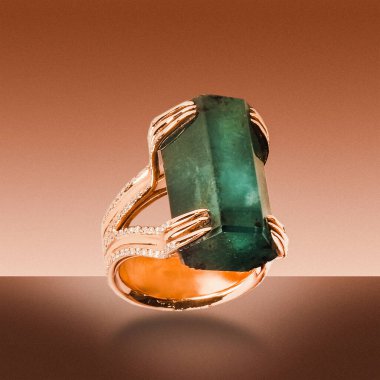 Zarif El yapımı Altın ve Elmas Mücevherler