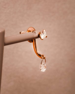 Şık ve Zarif Altın Elmas Mücevherler