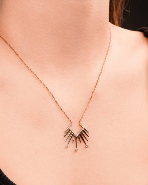 Büyüleyici Altın ve Elmas Gelinlik Takıları