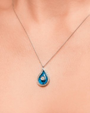 Büyüleyici Altın ve Elmas Gelinlik Takıları