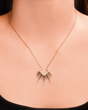 Elmas ve Altınla El Yapımı Lüks Mücevherler