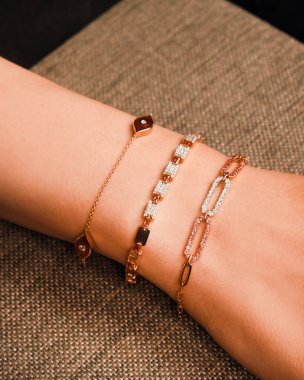 Elmas ve Altınla El Yapımı Lüks Mücevherler