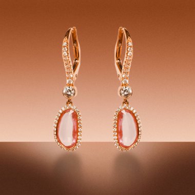 Elmas ve Altınla El Yapımı Lüks Mücevherler