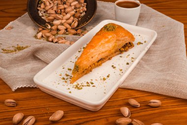Ev yapımı Baklava 'nın Altın Çıtır Tabakları