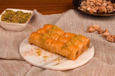 Ev yapımı Baklava 'nın Altın Çıtır Tabakları