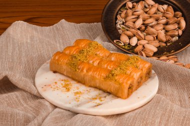 Ev yapımı Baklava 'nın Altın Çıtır Tabakları