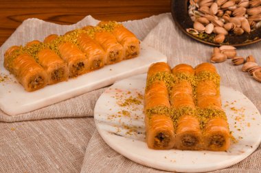 Ev yapımı Baklava 'nın Altın Çıtır Tabakları