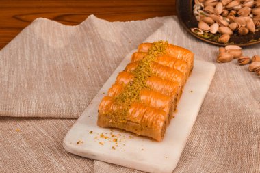 Ev yapımı Baklava 'nın Altın Çıtır Tabakları