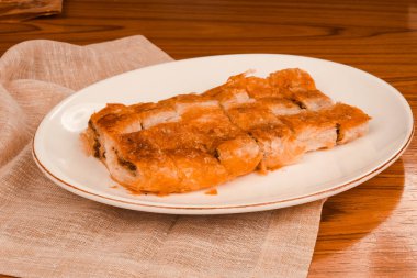 Flaky Katmanlı Geleneksel Türk Borek