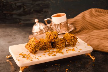Gül aromalı Türk Lokumu Pistachio Dolgulu