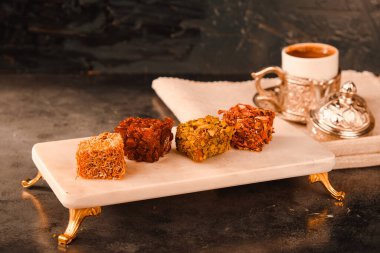 Gül aromalı Türk Lokumu Pistachio Dolgulu