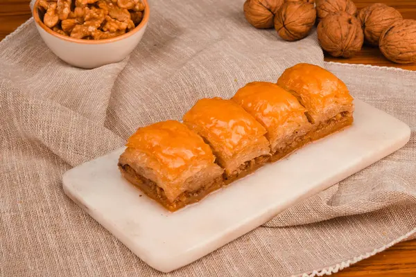 Taze Pişmiş Baklava Parçalarının Yakın Çekimi