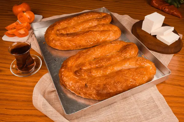 Flaky Katmanlı Geleneksel Türk Borek