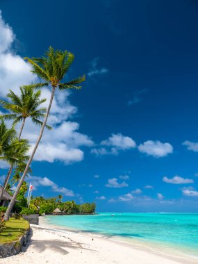 Bora Bora 'daki güzel Matira plajı