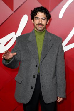Joe Jonas, İngiltere 'nin başkenti Londra' da bulunan Royal Albert Hall 'da 2024 Moda Ödülleri' ne katılıyor..