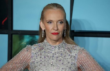 Toni Collette 13 Şubat 2025 'te İngiltere' nin Londra kentinde Sinema Dünyası Leicester Meydanı 'nda Mickey 17' nin dünya prömiyerine katılır..