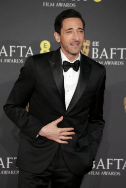 Adrien Brody, İngiltere 'nin başkenti Londra' da 16 Şubat 2025 tarihinde Royal Festival Hall 'da 2025 BAFTA film ödüllerine katılır..