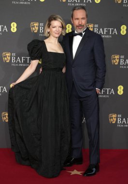 Tanya Lapointe ve Denis Villeneuve, İngiltere 'nin Londra şehrinde 16 Şubat 2025 tarihinde Royal Festival Hall' da verilen 2025 BAFTA film ödüllerine katıldılar..