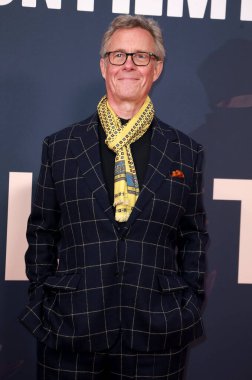 Alex Jennings, İngiltere 'nin başkenti Londra' da düzenlenen 68. BFI Londra Film Festivali 'nin açılış gecesi galasında Blitz World Premiere' e katılır..