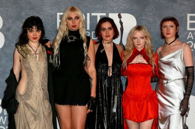 Rock grubu The Last Dinner Party, İngiltere 'nin başkenti Londra' da bulunan Londra Intercontinental Hotel O2 'de 2025 BRIT Ödülleri' ne katıldı..