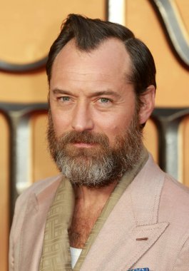 Jude Law, Dumbledore 'un Sırları' na 29 Mart 2022 'de Londra' daki The Royal Festival Hall 'da katıldı..