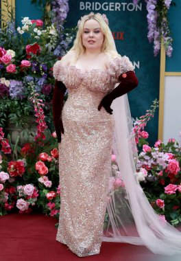 Nicola Coughlan, 12 Haziran 2024 'te Londra' daki Odeon Luxe Leicester Meydanı 'nda Bridgerton Sezon 3 Bölüm 2' nin özel gösterimine katılır..
