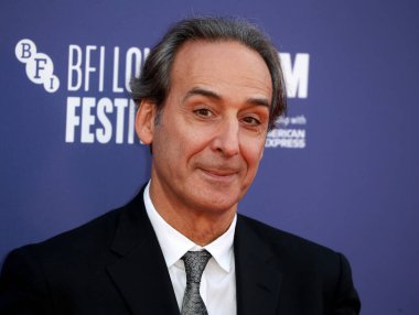 Alexandre Desplat, 15 Ekim 2022 'de Londra' daki The Royal Festival Hall 'da düzenlenen 66. BFI Londra Film Festivali sırasında Guillermo Del Toro' nun dünya prömiyerine katılır.. 
