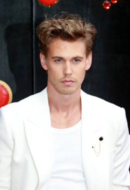 Austin Butler, 31 Mayıs 2022 'de Londra, İngiltere' deki BFI Southbank 'teki Elvis UK özel gösterimine katılır..