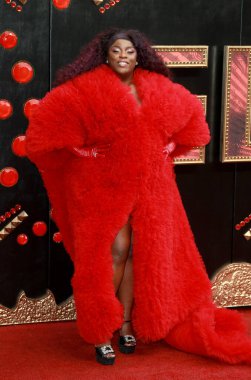 Yol, 31 Mayıs 2022 tarihinde Londra, İngiltere 'deki BFI Southbank' te Elvis UK Özel Gösterimi 'ne katılır..