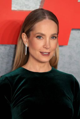 Joanne Froggatt 27 Mart 2025 'te Londra, İngiltere' deki Odeon Luxe Leicester Meydanı 'ndaki Mobland Global Galasına katılır..