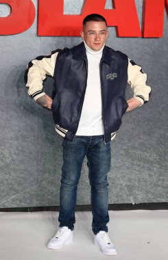 ArrDee 27 Mart 2025 'te Londra, İngiltere' deki Odeon Luxe Leicester Meydanı 'ndaki Mobland Global Galasına katılır..