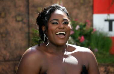 Danielle Brooks, 30 Mart 2025 'te Londra' da Cineworld Leicester Meydanı 'nda düzenlenen A Minecraft filminin dünya prömiyerine katılır..