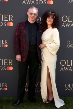 Martin Freeman ve Rachel Benaissa, İngiltere 'nin başkenti Londra' da bulunan Royal Albert Hall 'da 2025 Olivier ödüllerine katıldılar..