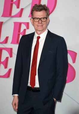 Graham Broadbent, Wicked Little Letters 'ın 13 Şubat 2024' te Londra 'daki Odeon Luxe Leicester Meydanı' ndaki Avrupa prömiyerine katıldı..