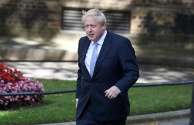Boris Johnson Downing Street 'e vardı. Boris Johnson, Kraliçe 'nin 24 Temmuz 2019' da İngiltere 'nin başkenti Londra' ya 77..