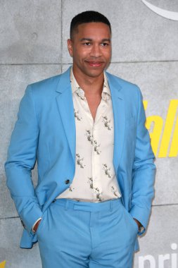 Aaron Moten, İngiltere Radyoaktif Radyoaktif Serpinti 'nin 4 Nisan 2024' te Londra 'daki özel gösterimine katılıyor.. 