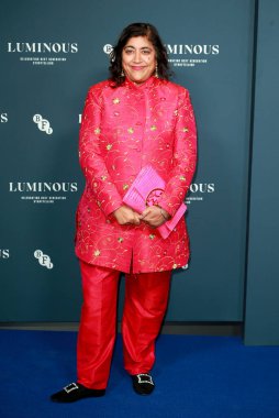 Gurinder Chadha, 29 Eylül 2022 'de Londra, İngiltere' de Londra 'daki The Londoner Hotel' de düzenlenen BFI Londra Film Festivali Luminous Gala 'ya katılır..