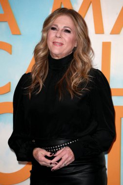 Rita Wilson, 16 Aralık 2022 'de Londra, İngiltere' de bulunan Corinthia Oteli 'ndeki Otto adlı bir adamın fotoğraf görüşmesine katılıyor..