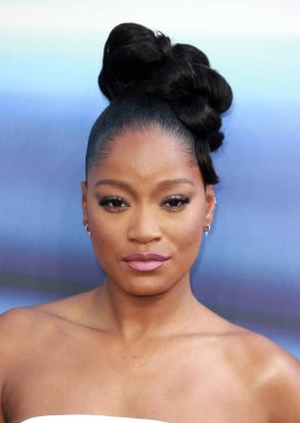 Keke Palmer, 14 Haziran 2022 'de Londra, İngiltere' deki Işıkyılı film galasına katılır..  