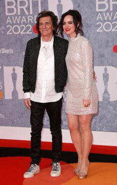 Ronnie Wood ve Sally Wood, 2022 BRIT Ödülleri 'ne 08 Şubat 2022' de Londra, İngiltere 'deki The O2 Arena' da katıldılar..