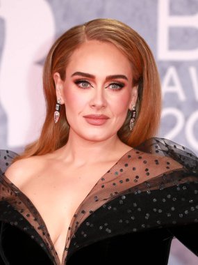 Adele, 2022 BRIT Ödülleri 'ne 8 Şubat 2022' de Londra, İngiltere 'de bulunan The O2 Arena' da katılmıştır..